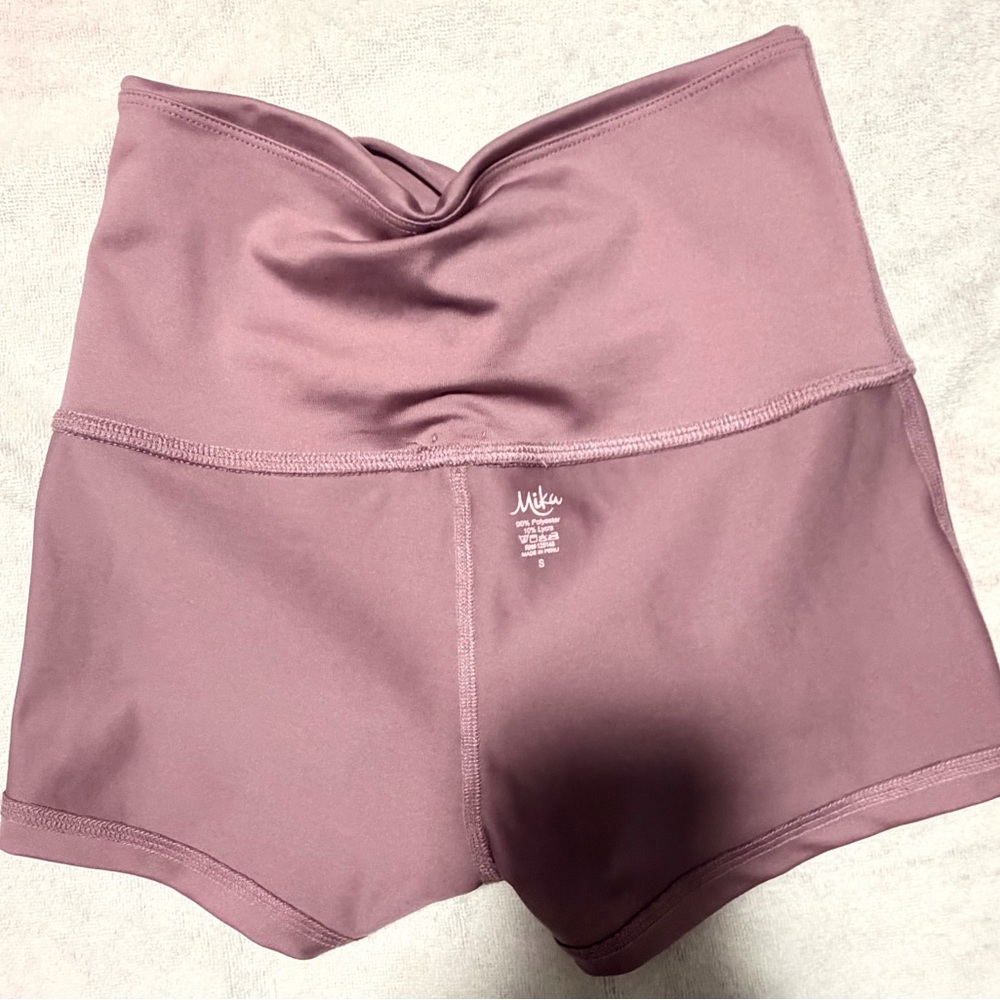 Mika Yoga Wear Viki Shorts. Gently used once, like new condition. Size Small - Picture 3 of 7